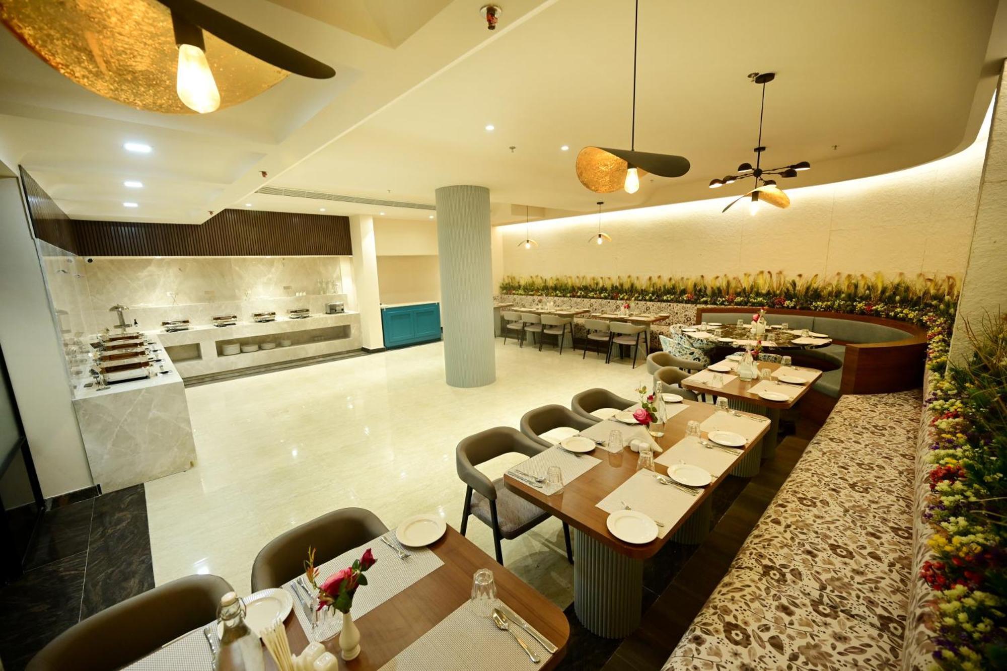 Coco Cabana Varanasi Exterior photo